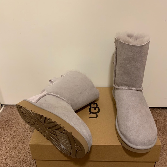 NIB UGG Bailey Bow II Boots - Picture 2 of 4